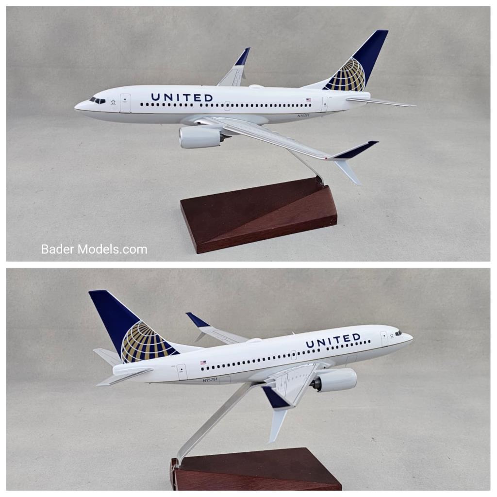 United - B737-700 - (1:100)