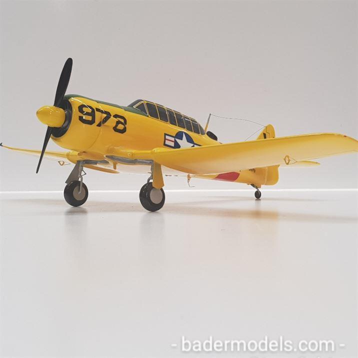 North American T-6 Texan  (978)  